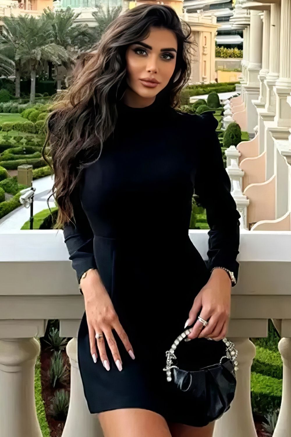 Robe Invitée au Mariage Noire Courte