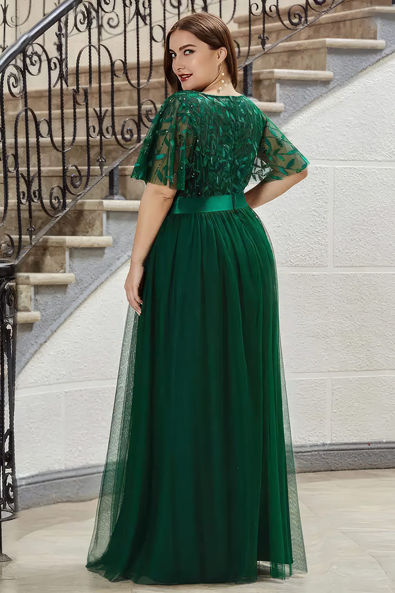 Robe Cocktail Grande Taille d'Invitée au Mariage - Évangéline