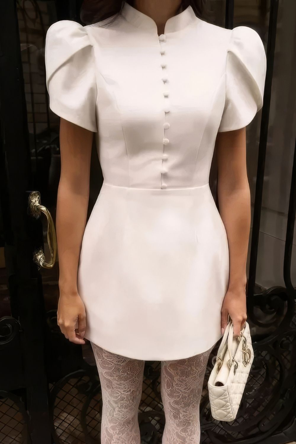 Robe Invitée au Mariage Courte Blanche Droite