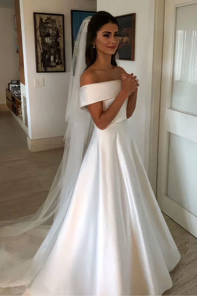 Robe mariée col bateau sale