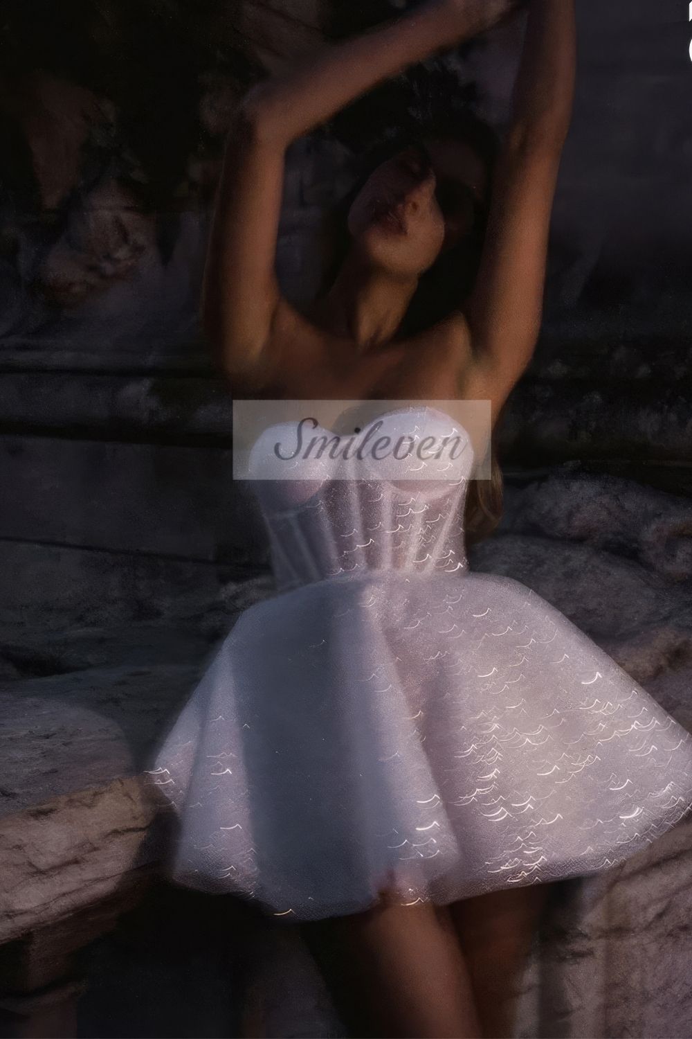 Robe de Mariée Courte Trapèze à Paillettes