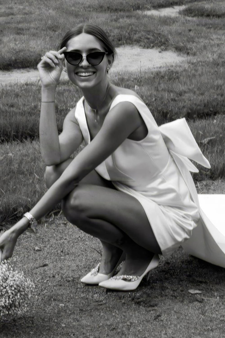 Robe de Mariée Mini à Nœud dans le Dos en Satin